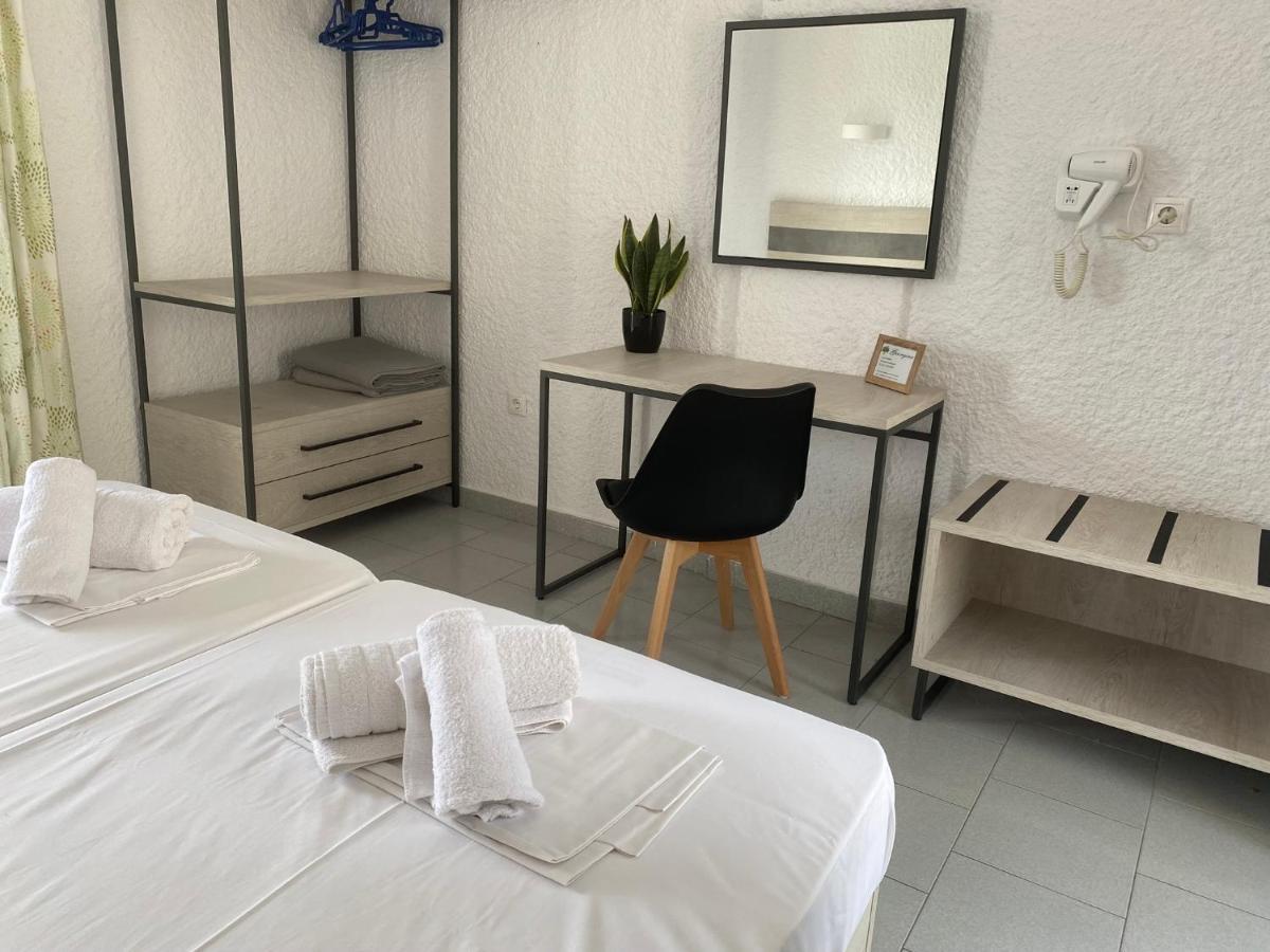 Georgina Hotel Agia Marina  Bagian luar foto