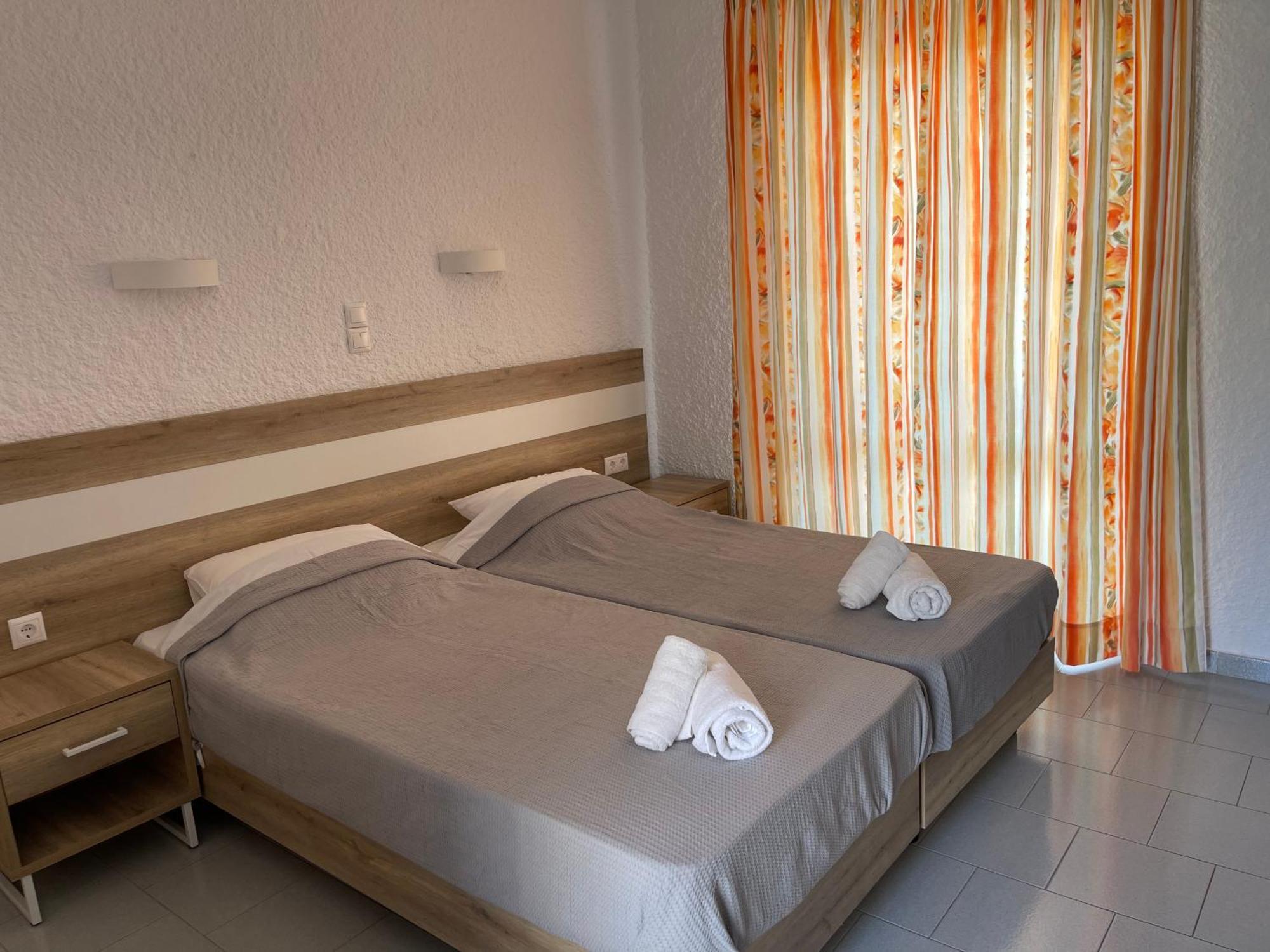 Georgina Hotel Agia Marina  Bagian luar foto